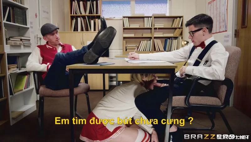 Làm tình con ghệ tên đầu gấu ở trường vietsub